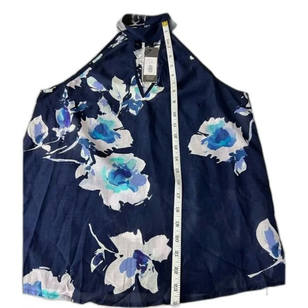 Yumi Kim Hollywood Top Navy Floral Halter Keyhole Neck XXS oversized fits medium